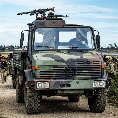 Unimog U1300L - Tanks 'N' Trucks